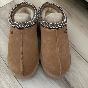 UGG Tan Tasman